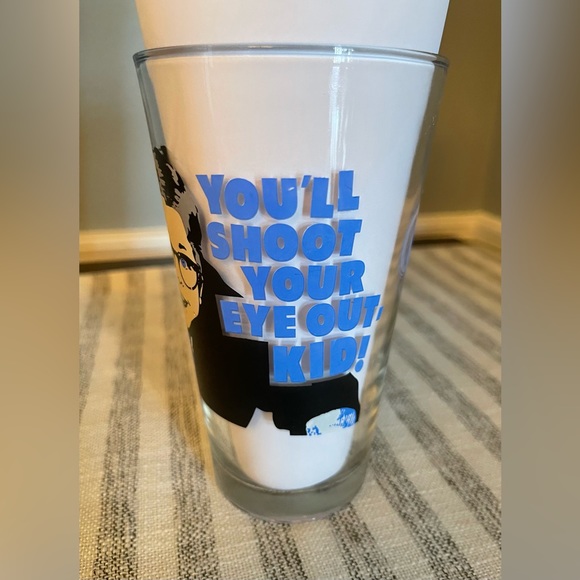 A Christmas Story - Set Of 4 Glasses - Tuner Entertainment - Picture 12 of 14